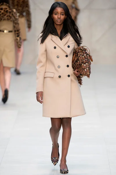 Look 18